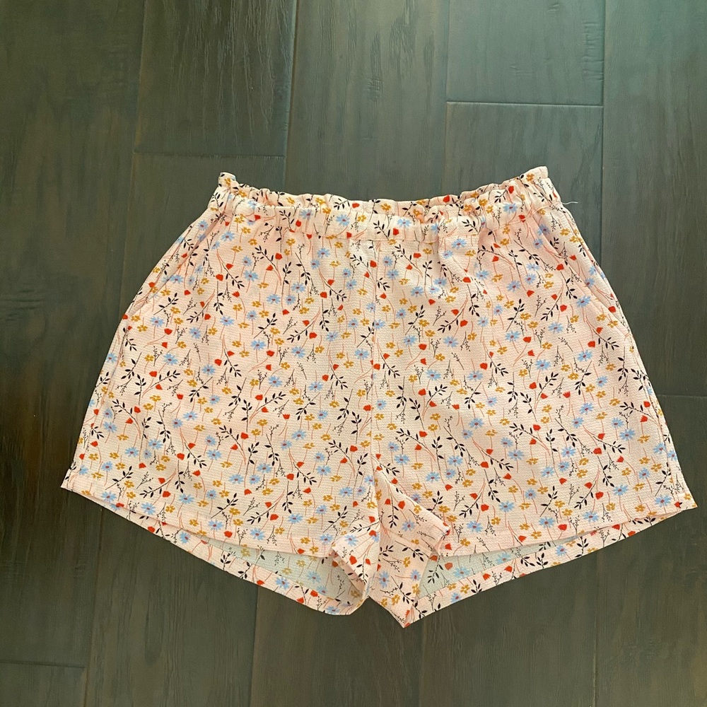 H&M Floral High Rise Shorts